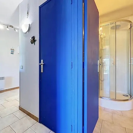 Les Jardins Du Port-12 By Interhome شقة