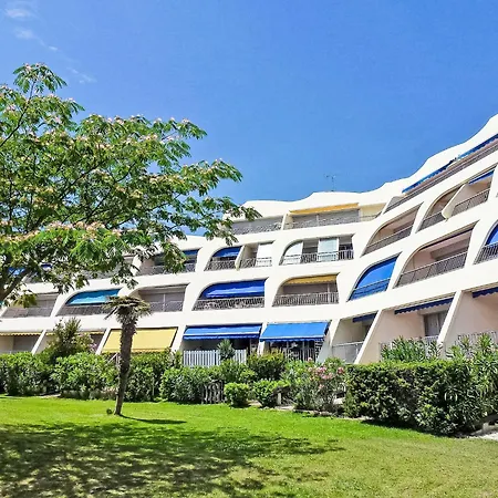 Les Jardins Du Port-12 By Interhome